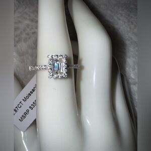 NWT Sterling Emerald Cut Moissanite Halo Engagement Ring, size 7